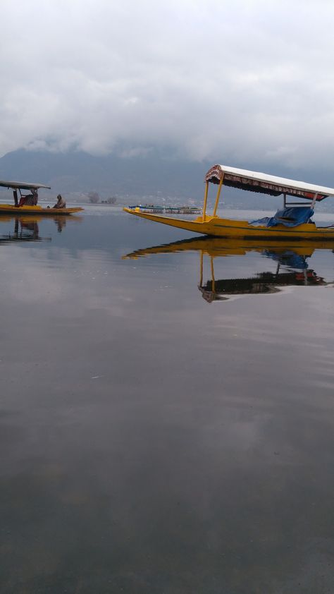 Hazratbal , Srinagar Shikara Boat Kashmir, Hazratbal Srinagar, Dreamy Eyes, Simplicity Quotes, Summer Nature Photography, Travel Wishlist, Summer Nature, Srinagar, Jammu And Kashmir