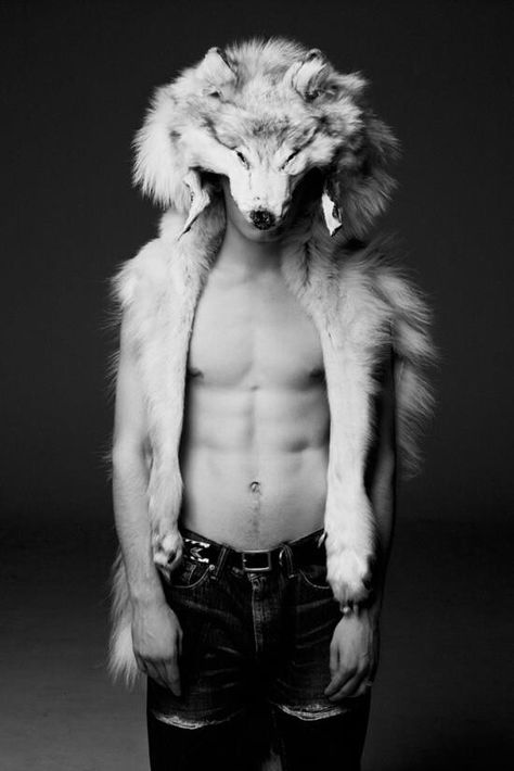 Red Rising, Robb Stark, Wolf Mask, She Wolf, Big Bad Wolf, Summer Lookbook, Foto Art, A Wolf, Animal Heads