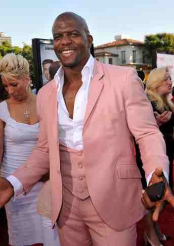 Terry Crews Pink Wedding Groom, Pink Blazer Men, Men Suits Prom, Mens Beach Wedding Attire, Beach Wedding Men, Lapel Wedding, Prom Blazers, Grey Tuxedo, Casual Beach Wedding