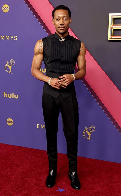 Tyler James Williams from 2024 Emmys Red Carpet Fashion: See All the Stars Arrive on E! Online Tyler James Williams, Le Creuset Colors, Tyler James, Emmys Red Carpet, Taylor James, Rich Fashion, Classic French Style, Allen White, King Photo