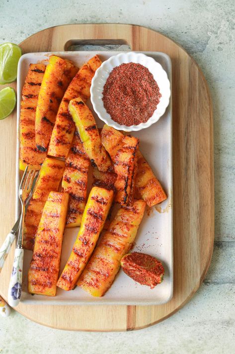 CHILI LIME PINEAPPLE Air Fryer Pineapple Chunks, Grilled Pineapple Air Fryer, Grill Pineapple Slices, Summer Barbeque Party, How To Grill Pineapple, Pineapple Spears, Grill Pineapple, Spiced Pineapple, Indian Spice Mix