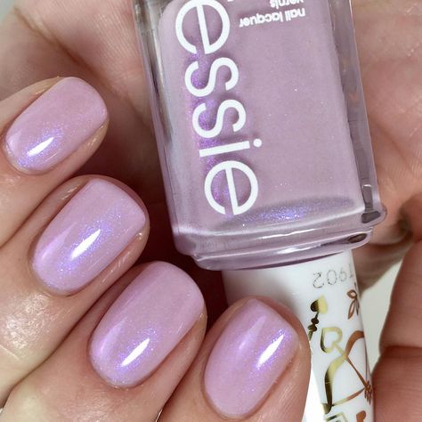 Giselle (Desbois) MacMillan on Instagram: “Essie •Glow and Arrow• {a cool, pinky lilac nail polish brimming with multidimensional pearl shimmer} from the Valentine’s Day 2021…” Lilac Nail Polish, Essie Polish, Lilac Nails, Essie, Lilac, Hair Makeup, Manicure, Nail Polish, Valentines Day