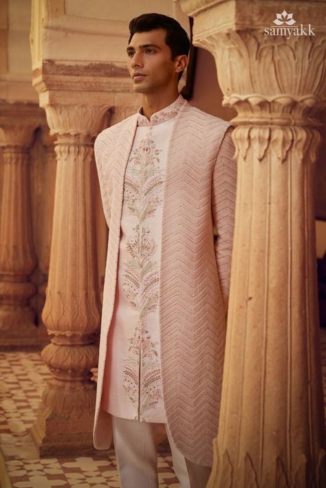 Western Outfits For Men, Traditional Indian Mens Clothing, Stylish Waistcoats, Indian Wedding Suits Men, Suit For Men Wedding, Indian Wedding Clothes For Men, Sherwani For Men Wedding, Groom Dress Men, Wedding Outfits For Groom