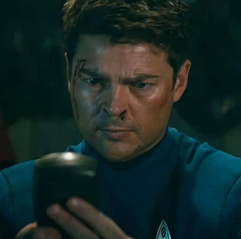 Space Husbands, Leonard Mccoy, Star Trek Reboot, Film Star Trek, Star Trek 2009, Star Trek Beyond, Star Trek Into Darkness, Karl Urban, Star Trek Tos