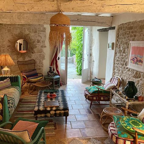 Lucinda Chambers (@lucindachambers) • Instagram photos and videos Lucinda Chambers, Italy House, Family Rooms, Dream Spaces, Dream House Decor, House Inspo, House Inspiration, My Dream Home, Future House