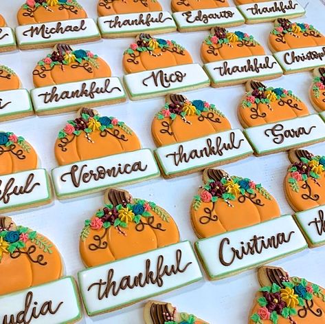 https://flic.kr/p/2iiBCLj | Thanksgiving Place Card Cookies Pumpkin Place Setting, Thanksgiving Cookies Decorated, Card Cookies, Thanksgiving Name Cards, Pumpkin Spice Sugar Cookies, Thanksgiving Sweets, Fall Decorated Cookies, Spice Sugar Cookies, Royal Iced Cookies