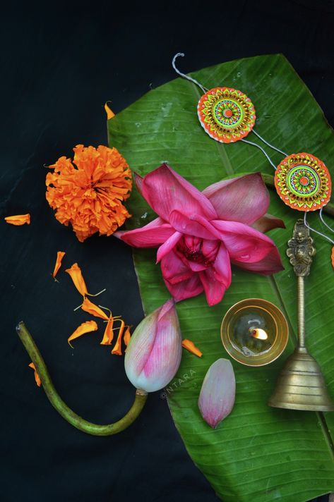 Durga Puja Thali Decoration, Ayurvedic Aesthetic, Pooja Photography, Durga Puja Aesthetic, Aesthetic Lotus, Bengali Aesthetic, Puja Decoration, Aarti Thali, Navratri Puja