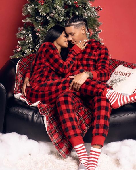 Couple Christmas Pajamas Black People, Matching Pjs Christmas, Couples Holiday Photos, Black Celebrity Couples, Christmas Photos Outfits, Couples Matching Outfits Swag, Christmas Couple Photos, Christmas Couple Pictures, Christmas Pictures Outfits