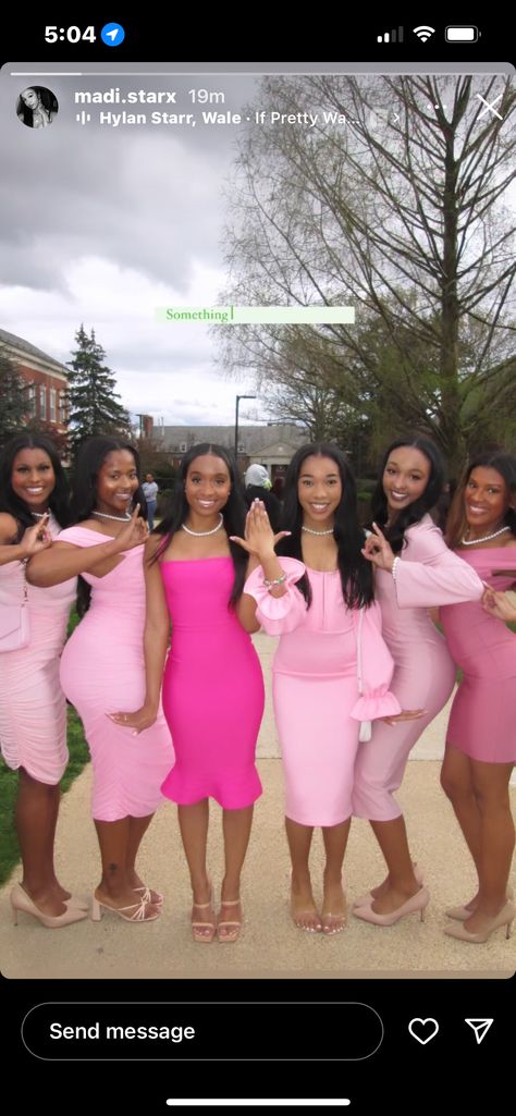 Akaversary Photoshoot, Aka First Day Out Outfits, Aka Outfits Alpha Kappa Alpha, Sorority Event Ideas, Aka Outfits, Graduation Fits, Sorority Photoshoot, Day Out Outfit, Body Jewelry Diy