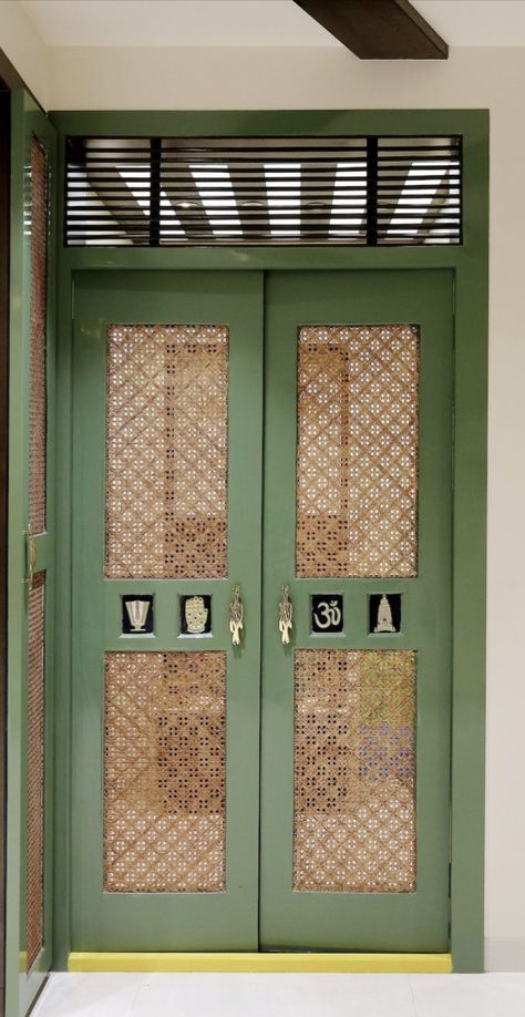 Fluted Glass Pooja Room Door, Boutique Door Design, Puja Unit Door Designs, Puja Room Wall Design, Puja Door Design, Puja Room Door Design, Pooja Room Doors, Mandir Door Design, Puja Door