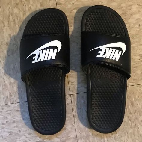 Nike Slide Sandals, Slides Nike, Trendy Slippers, Nike Slippers, Nike Sandals, Nike Slides, Custom Nike Shoes, All Nike Shoes, Cute Slippers