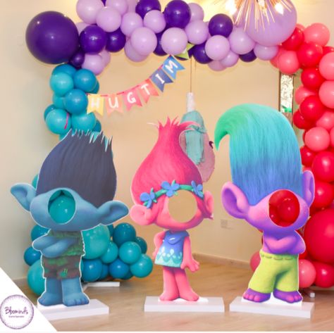 Trolls Birthday Photoshoot Ideas, Trunk Or Treat Trolls Theme, Trolls Birthday Balloon Arch, Trolls Trunk Or Treat Ideas For Cars, Trolls First Birthday Party Ideas, Trolls 2 Birthday Party Ideas, Trolls Birthday Party Centerpieces, Trolls Birthday Backdrop, Trolls Photoshoot Ideas