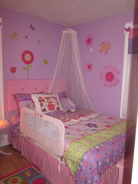 Princess Room 2000s Bedroom, Princess Bedrooms, Fresh Bedroom, Girls Room Design, Highly Favored, Princess Bedroom, Princess Room, Ideas Hogar, Pretty Room