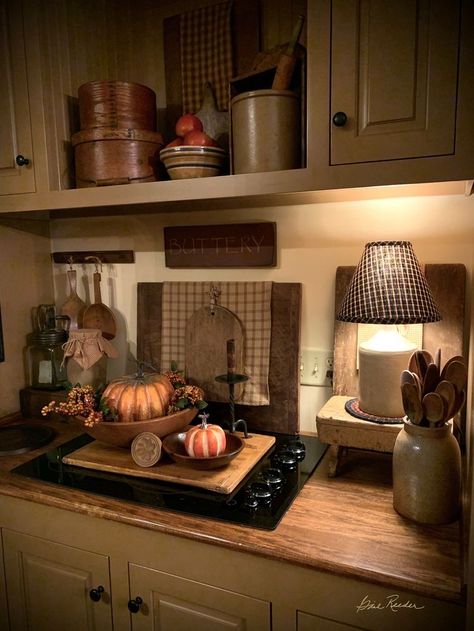 Primitive Kitchen Ideas, Gail Reeder, Primitive Home Decorating, Colonial Kitchens, Colonial Kitchen, Primitive Kitchen Decor, Kitchen Ideals, Prim Decor, Primitive Kitchen