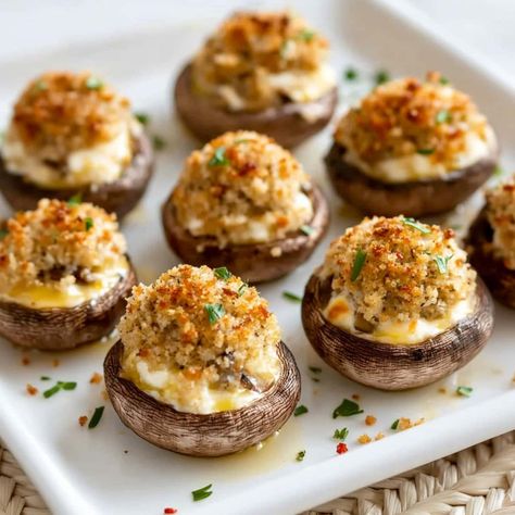 The easy stuffed mushrooms will be the star of any party! With cream cheese, onions, and crispy breadcrumbs, guests will gobble them right up. Stuffed Mushrooms With Mozzarella Cheese, Stuffed Mushrooms With Cream Cheese, Cream Cheese Stuffed Mushrooms, Healthy Stuffed Mushrooms, Easy Stuffed Mushrooms, Mushroom Appetizer Recipes, Stuffed Mushrooms Easy, Cream Cheese Appetizer, Mushroom Appetizers