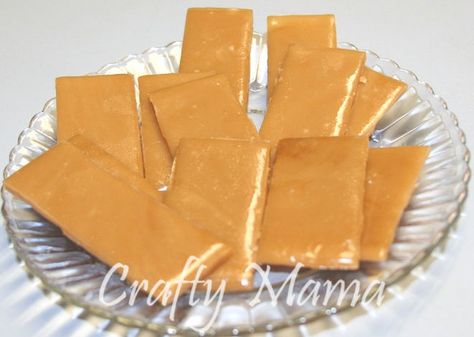 Super Simple English Toffee Home Made Toffee, Homemade Butterfingers, Toffee Recipe, Caramel Toffee, English Toffee, Food Scientist, Candy Recipes Homemade, Soft Caramel, Crafty Mama