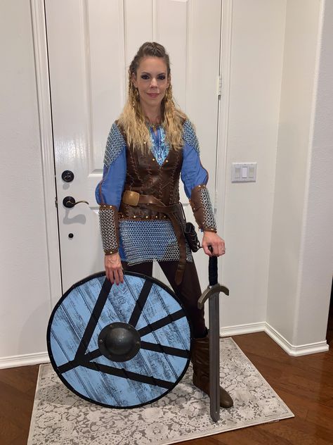 Lagertha Costume, Lagertha Lothbrok, Viking Birthday, Viking Party, Costume Viking, Medieval Festival, New Halloween Costumes, Diy Costumes, Halloween Costume