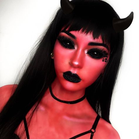 Angel Look, Demon Makeup, Devil Makeup, Prosthetic Makeup, Summer Fashion Ideas, Angel Devil, Saints And Sinners, Garden Wood, Halloween Makeup Scary