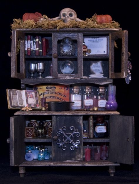 Wonderful Witches cabinet Witch Cabinet, Magic Inspiration, Halloween Shadow Box, Dollhouse Halloween, Halloween Apothecary, Pagan Crafts, Haunted Dollhouse, Halloween Miniatures, About Halloween