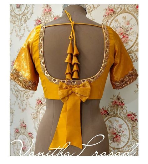 5 Likes, 0 Comments - unique theme based updates! (@indyblouses) on Instagram: “Beautiful 😍👌 blouse designs!  Designs by @vanithaprasad  Follow us @indyblouses @easy_usefultips…” Blouse Tag Design, Tassels Design For Blouse, Latest Latkan Designs For Blouse, Blouse Tassels Designs Latest, Cloth Latkans For Blouse, Tessals Design, Blouse Dori Hangings, Latest Blouse Back Neck Designs, Blouse Hangings