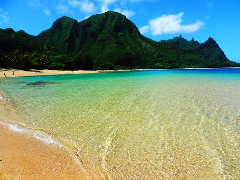 Tunnels Beach, Kauai, Hawaii | Tunnels Beach, Kauai, Hawaii | Flickr Tunnels Beach Kauai, Pretty Beaches, Beach Photography Friends, Tunnels Beach, Best Island Vacation, Lanai Island, Kauai Travel, Hawaii Kauai, Hawaiian Travel