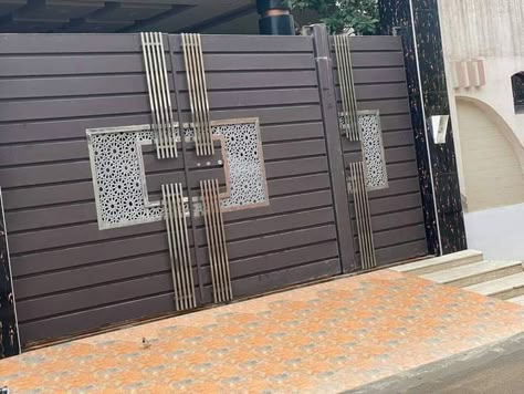 Modern Iron Gate Designs, Modern Front Gate Design, Compound Wall Gate Design, Modern Gate Design, Latest Gate Design, Iron Main Gate Design, Gate Design Ideas, Contemporary Gates, Modern Main Gate Designs