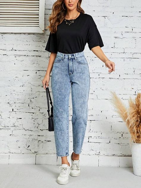 High Waist Jeans Outfit, Fit Jeans Outfit, Waist Jeans Outfit, High Waisted Jeans Outfit, Jeans Outfit Ideas, Drop Shoulder Coat, Mom Fit Jeans, Mom Jeans Outfit, Jeans Outfit Women