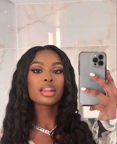 Coco Jones Hairstyles, Coco Jones Icons, Coco Jones Makeup, Coco Jones Aesthetic, Vs Models Aesthetic, Coco Jones, Imperfection Is Beauty, Brown Skin Makeup, Black Actresses