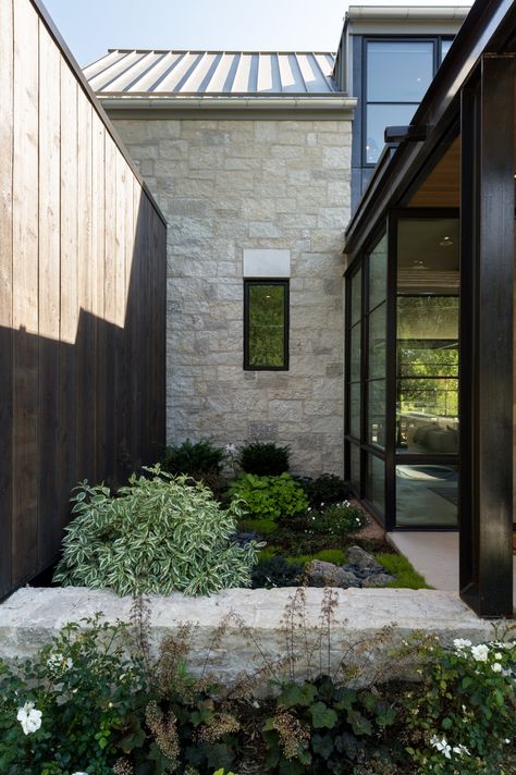 Stone Exterior Houses, Pocket Garden, Farmhouse Architecture, Modern Barn House, Modern Farmhouse Exterior, Garden Architecture, Modern Mountain, Exterior Stone, Modern Barn