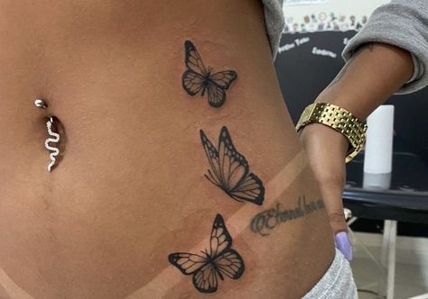 Dimension Tattoo, Tattoo Black Women, Stomach Tattoos Women, Belly Tattoos, Cute Hand Tattoos, Pretty Hand Tattoos, Butterfly Tattoos For Women, Writing Tattoos, Tattoos For Black Skin