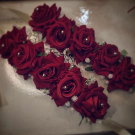 Artificial gajra 🤍💕 book your order for your Love ❤️ Contact us through Whatsapp 03214714041 for more details or DM us #floral #redroses #floraldesign #floralgajra #onlineflorist #foryou #fyp #floral #trending Artificial Gajra, Online Florist, For Your Love, Red Roses, Contact Us, Floral Design, Floral, Quick Saves