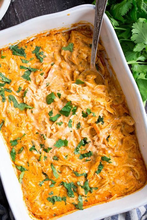 buffalo chicken dip Healthy Buffalo Chicken Dip, Paleo Running Momma, Potato Toast, Paleo Appetizers, Baked Buffalo Chicken, Sweet Potato Toast, Cheese Baked, Chicken Dip, Chicken Dips