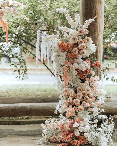 Peach Beach Wedding, Wedding Manifestation, Peach Backdrop, Rustic Building, Peach Wedding Decorations, Wedding Floral Arch, Engagement Backdrop, Wedding Gate, Wedding Alters