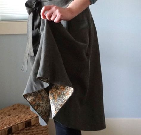 Circle Skirt Pattern, Skirt Pattern Free, Wildflower Design, Circle Skirts, Clothes Making, Make Do And Mend, Full Circle Skirt, Handmade Wardrobe, Full Circle Skirts