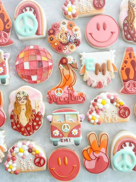 60s Cookies Decorated, Groovy Cookies Decorated, Fondant Biscuits, 2024 Cookies, Cookie Techniques, 60s Theme, Isabella Rose, Groovy Birthday, Hippie Birthday