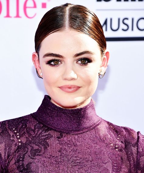 You HAVE to see the back of Lucy Hale’s Billboards’ hair Ponytail Front View, Lucy Hale Hair, Billboard Music Awards Red Carpet, Celebrity Eyebrows, Bad Eyebrows, Simple Ponytails, Perfect Eyebrows, Billboard Music, Lucy Hale