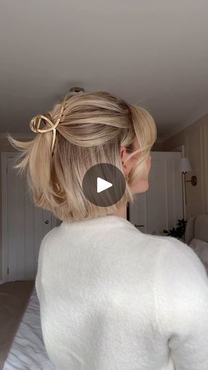 3.3M views · 155K reactions | Obsessed with half up, half down with a cute clip at the moment! 👱‍♀️ #shorthairstyle | LAURA BYRNES | Jungle · Back On 74 (Sped Up Version) Short Hair Half Up, Half Up Half Down Short Hair, Mother Of The Groom Hairstyles, Laura Byrnes, Hair Half Up, 2015 Hairstyles, Short Hairstyles For Thick Hair, Half Up Hair, Short Hair With Layers