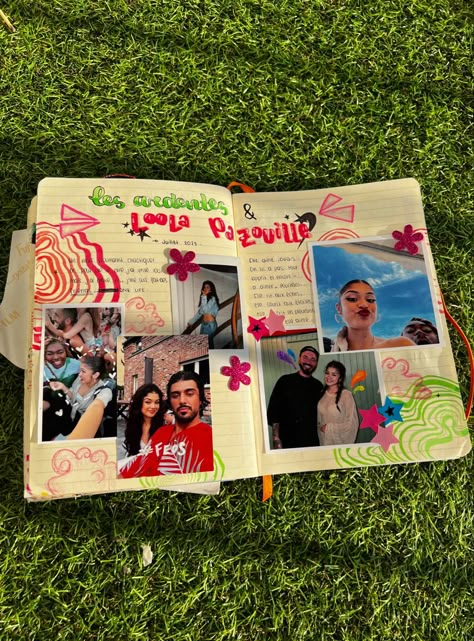 Memories album lollapalooza Festival Scrapbook Ideas, Photo Album Scrapbooking Memories, Memories Album Ideas, Idee Album Photo Scrapbooking, Memory Book Aesthetic, Festival Lollapalooza, School Memories Scrapbook, Memories Book, Album Photo Scrapbooking