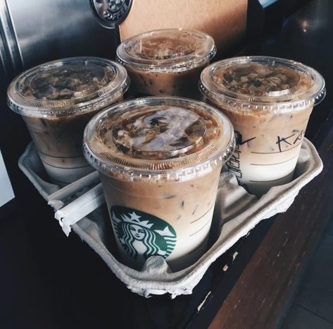 11 Healthier Starbucks Drinks To Try On Your Next Order // Volume 1 - Cella Jane Healthier Starbucks Drinks, Kawa Starbucks, Starbucks Drinks To Try, Minuman Starbucks, Starbucks Hacks, Drinks To Try, Healthy Starbucks Drinks, Starbucks Coffee Drinks, Starbucks Diy