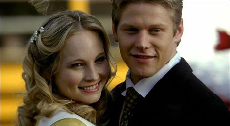 Caroline And Matt, Candace Accola, Tyler And Caroline, Vampire Diaries Costume, Zach Roerig, Candice King, Founders Day, Vampire Diaries Wallpaper, Vampire Diaries Funny