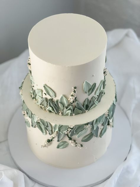 Greenery Cake, Graduation Cake Ideas, 2 Tier Wedding Cakes, Perfect Wedding Cake, Bridal Cake, Confirmation Cakes, Green Wedding Cake, Green Cake, Dream Wedding Cake