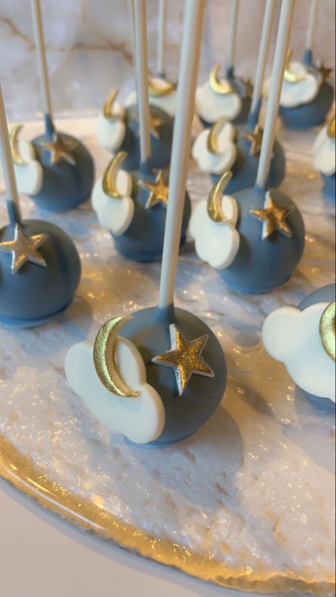 Star Moon Cloud Cookies, Over The Moon Food Ideas, Over The Moon Desserts, Over The Moon Treats, Over The Moon Cake Pops, Over The Moon Cupcakes, Moon And Clouds Baby Shower Theme, Over The Moon Dessert Table, Moon Cakepops