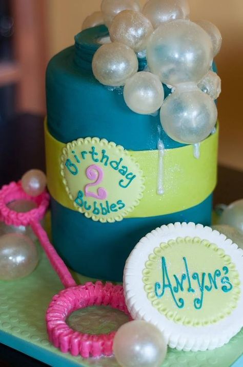 Bubble Birthday — Children's Birthday Cakes Bubble Cake Ideas, Bubble Party Theme, Gelatin Bubbles, Double Barrel Cake, Bubble Birthday Parties, Bubble Cake, Barrel Cake, Bubble Birthday, Bubble Party