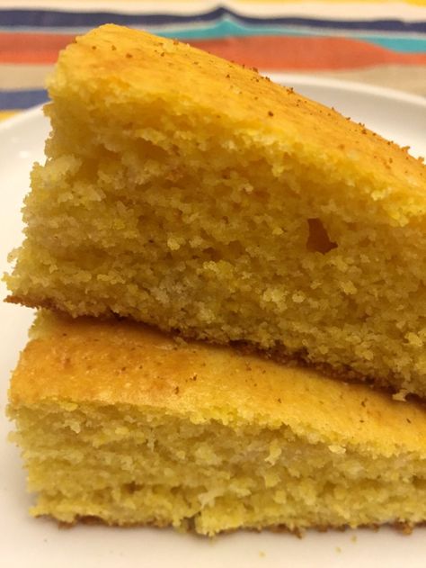 Perfect Cornbread, Fluffy Cornbread, Southern Cornbread Recipe, Easy Cornbread, Easy Cornbread Recipe, Best Cornbread Recipe, Sweet Potato Cornbread, Cornbread Easy, Honey Cornbread