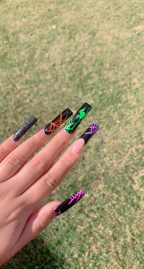 Spooky Halloween Nails Acrylic, Black Spiderweb Nails, Spiderweb Nails Coffin, Green And Purple Nails Halloween, Black Spooky Nails, Halloween Nails Green And Purple, Baddie Halloween Nails, Black Acrylic Nails Coffin Spider Web, Purple And Black Spiderweb Nails