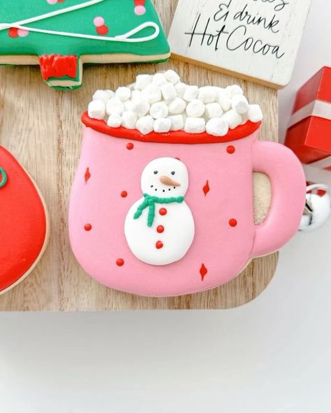 Royal Icing Hot Cocoa Mug, January Royal Icing Cookies, Mug Cookie Decorated, Mug Royal Icing Cookies, Hot Chocolate Cookies Decorated, Christmas Mug Cookies Decorated, Baking Fundamentals, Mug Sugar Cookie, Classic Sugar Cookie Recipe