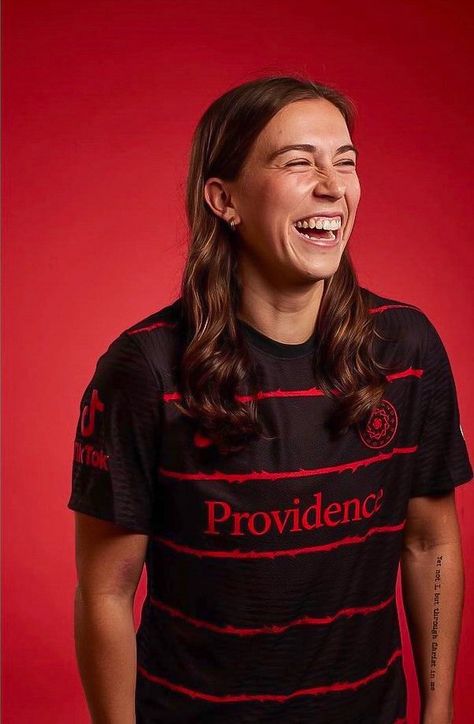 Portland Thorns, Womens Football, Portland, Mens Graphic, Soccer, Football, Mens Graphic Tshirt, Mens Tshirts, Sports