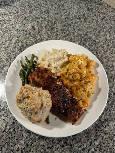 Salmon Mashed Potatoes, Crab Mac And Cheese, Crab Cake, Good Eat, Food Goals, Grilled Salmon, Mac N Cheese, Smoked Salmon, Food Plating