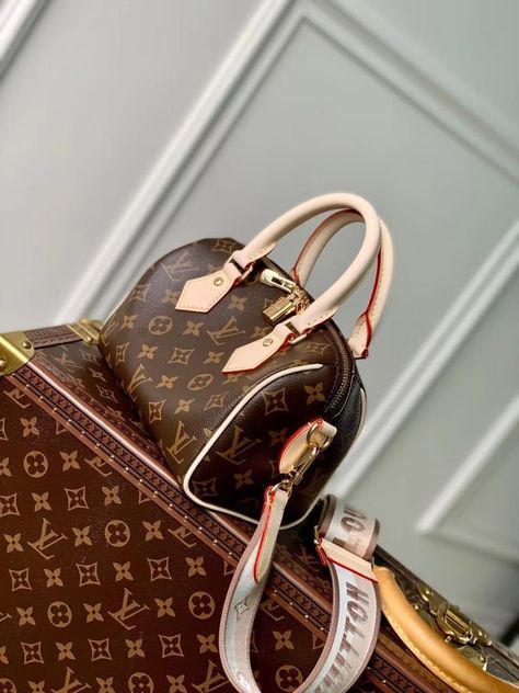 Women Hats Fashion, Luxury Women, Hand Bag, Monogram Canvas, Pink Orange, Leather Top, Crossbody Shoulder Bag, Cowhide Leather, Gucci Bag