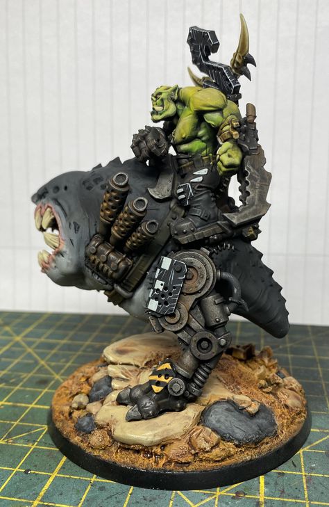 Painting Figurines, Orks 40k, Warhammer 40k Figures, Warhammer Figures, Warhammer Paint, Warhammer Aos, D&d Miniatures, Warhammer 40k Art, Warhammer Models